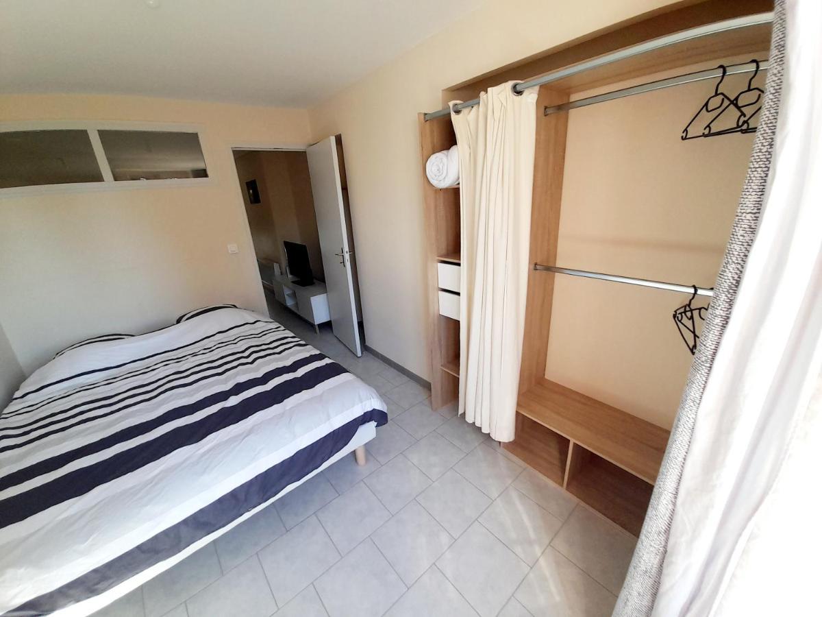 Animalier Apartment Joigny Exterior foto